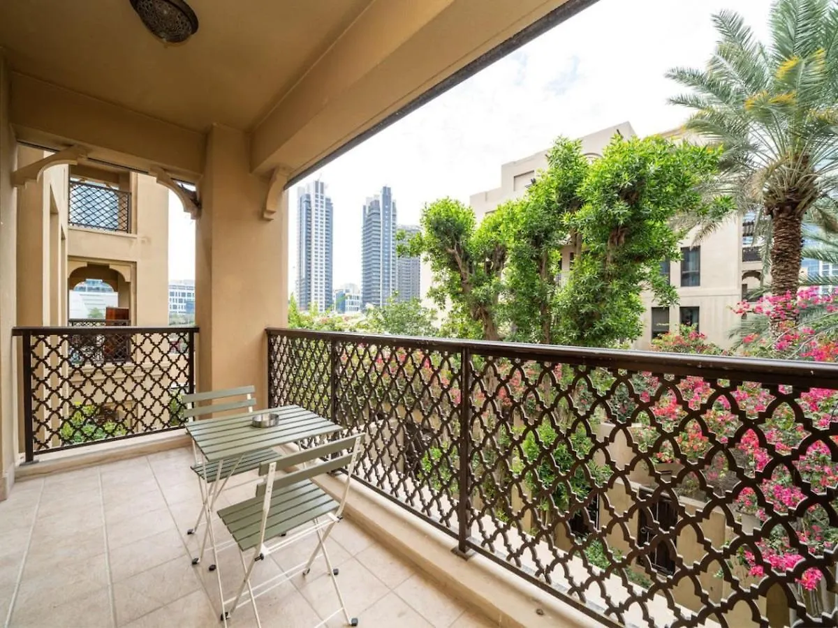 Апартаменты Modern Old Town 1 Bed With Garden View Дубай ОАЭ
