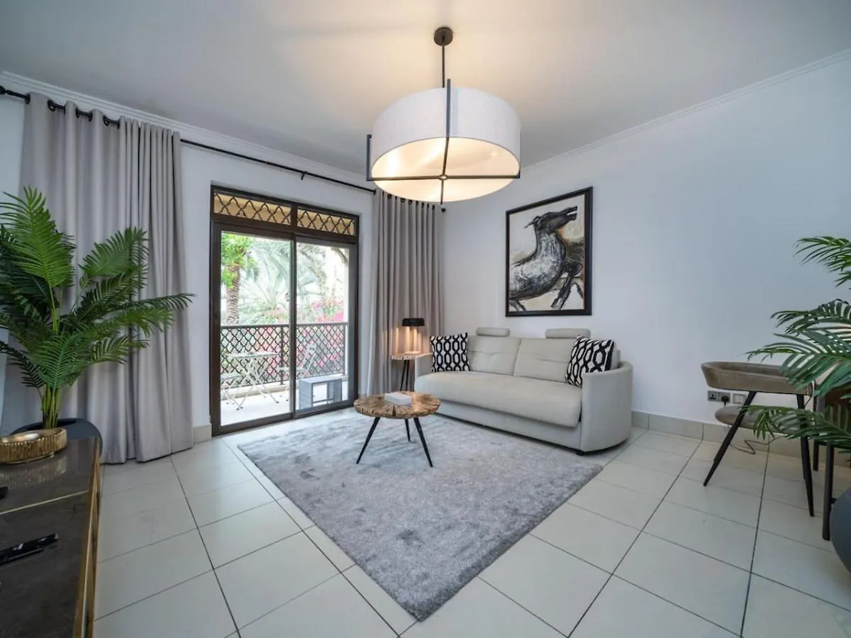 Апартаменты Modern Old Town 1 Bed With Garden View Дубай